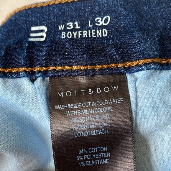 Mott & Bow Boyfriend Medium wash 31 x 30 jeans, slight stretch. - Picture 5 of 5